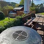 Holiday home Holzhaus Muehlenblick Mit Whirlpool