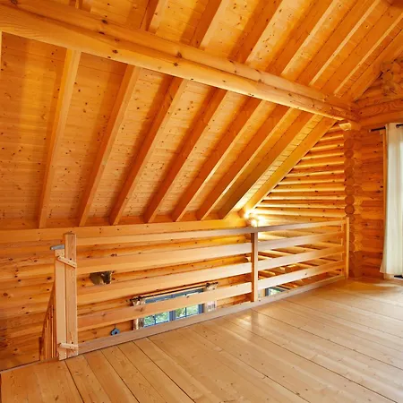 Hébergement de vacances Holzhaus Muehlenblick Mit Whirlpool *