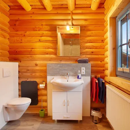 Holzhaus Muehlenblick Mit Whirlpool Semesterbostad